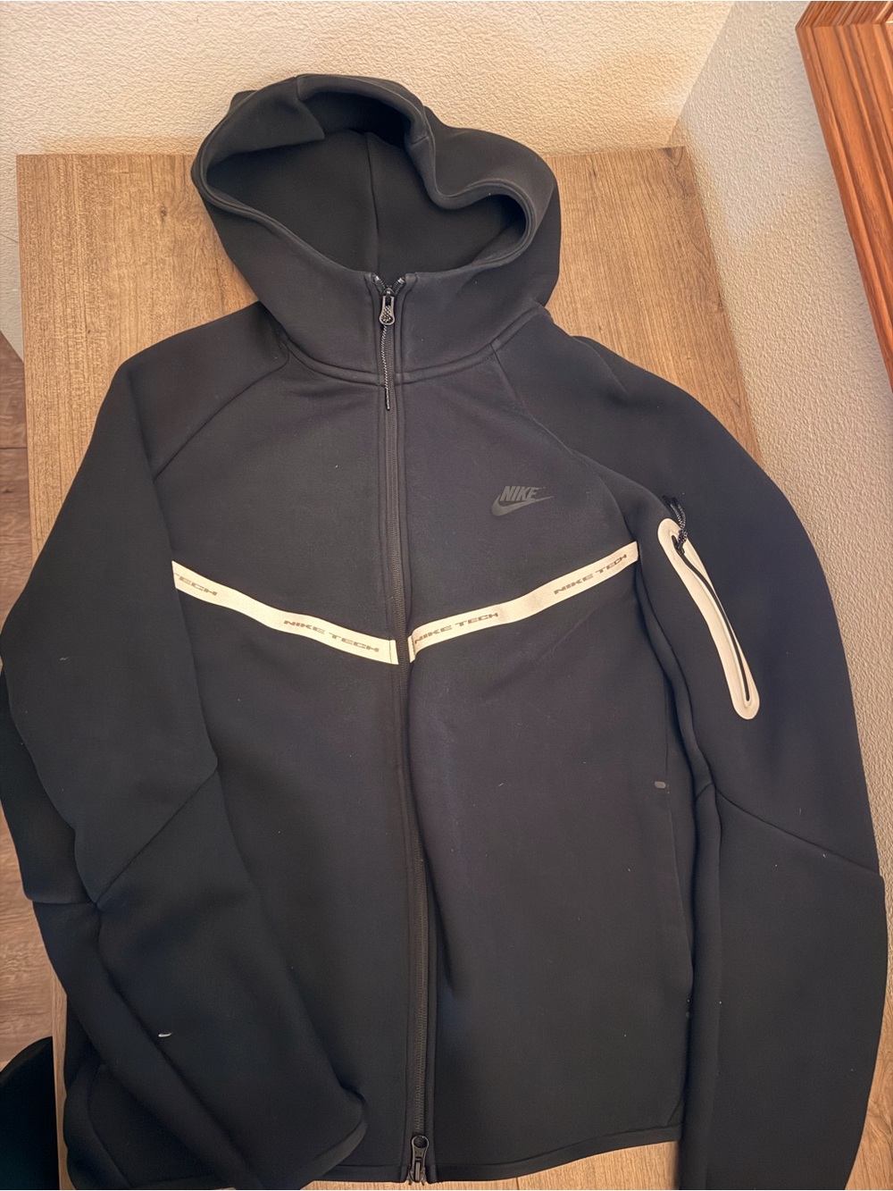 Nike Black Performance Full-Zip Hooded Jacket with Contrast Trim
